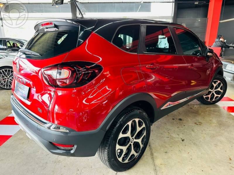 RENAULT - CAPTUR 1.3 INTENSE TURBO 16V FLEX 5P AUTOMÁTICO - 2021/2022 - BORDO - R$ 108.900,00