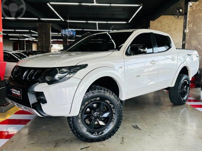 MITSUBISHI - L200 TRITON 2.4 16V TURBO DIESEL SPORT GLS CD 4P 4X4 AUTOMÁTICA - 2019/2020 - PEROLA - R$ 164.900,00