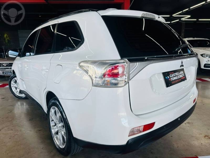 MITSUBISHI - OUTLANDER 2.0 16V 4P AUTOMÁTICO - 2014/2014 - BRANCA - R$ 77.900,00