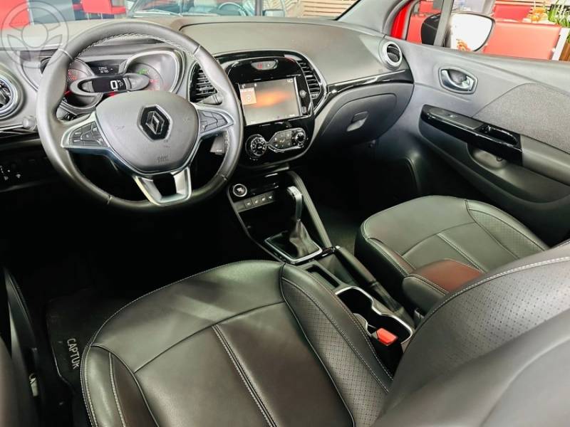 RENAULT - CAPTUR 1.3 INTENSE TURBO 16V FLEX 5P AUTOMÁTICO - 2021/2022 - BORDO - R$ 108.900,00