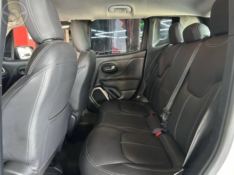 JEEP - RENEGADE 1.8 16V FLEX 4P MANUAL - 2018/2018 - BRANCA - R$ 73.900,00