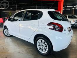 PEUGEOT - 208 1.2 ALLURE 12V FLEX 4P MANUAL - 2018/2019 - BRANCA - R$ 59.900,00