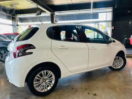 PEUGEOT - 208 1.2 ALLURE 12V FLEX 4P MANUAL - 2018/2019 - BRANCA - R$ 59.900,00