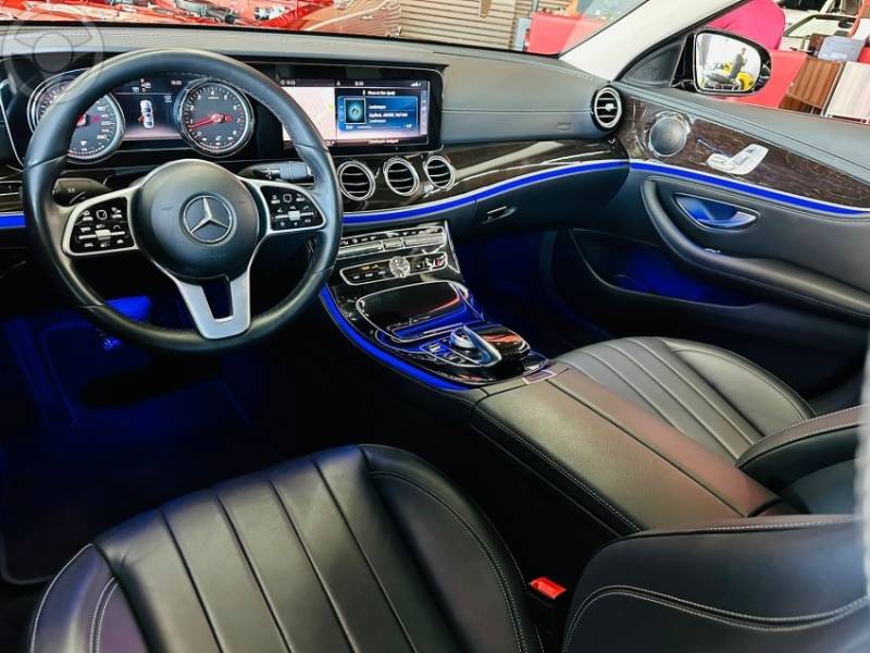 MERCEDES-BENZ - E 300 2.0 CGI EXCLUSIVE 4P AUTOMÁTICO - 2019/2019 - PRETA - R$ 274.900,00