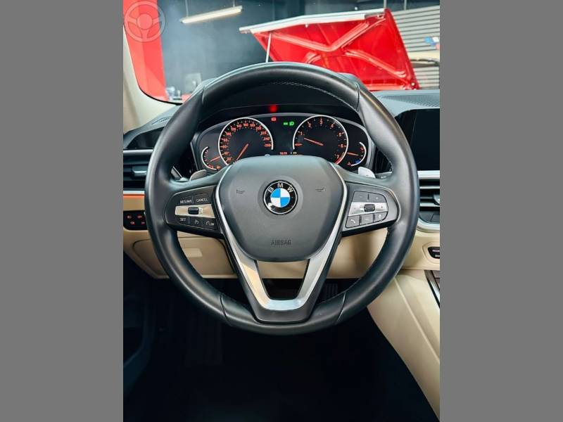 BMW - 320I 2.0 SPORT 16V TURBO 4P AUTOMÁTICO - 2019/2020 - BRANCA - R$ 194.900,00