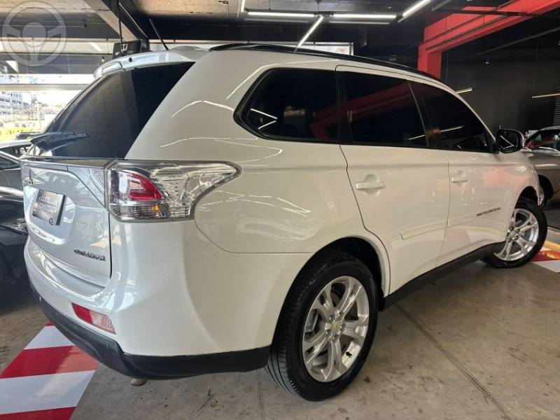 MITSUBISHI - OUTLANDER 2.0 16V 4P AUTOMÁTICO - 2014/2014 - BRANCA - R$ 77.900,00