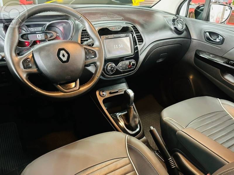 RENAULT - CAPTUR 1.6 16V FLEX INTENSE AUTOMÁTICO - 2018/2019 - BRANCA - R$ 83.900,00