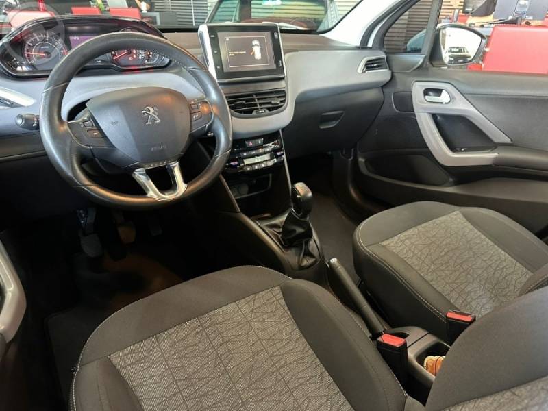 PEUGEOT - 208 1.2 ALLURE 12V FLEX 4P MANUAL - 2018/2019 - BRANCA - R$ 59.900,00