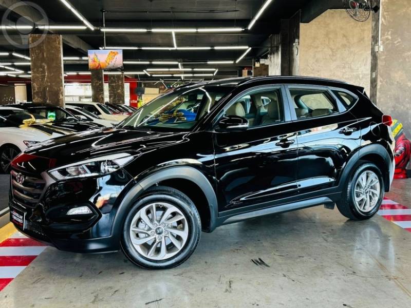 HYUNDAI - TUCSON 1.6 16V T-GDI GLS ECOSHIFT - 2017/2018 - PRETA - R$ 106.900,00