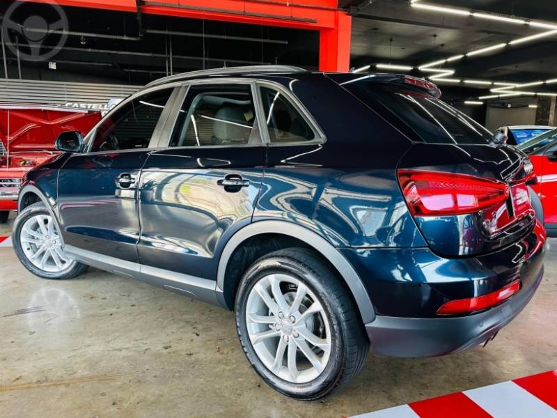 AUDI - Q3 2.0 TFSI AMBIENTE QUATTRO 4P S TRONIC - 2013/2014 - AZUL - R$ 89.900,00