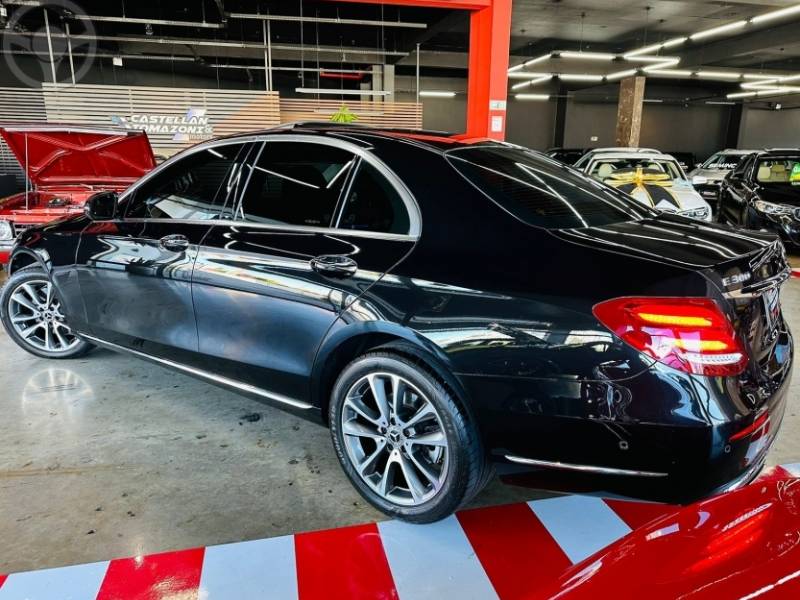 MERCEDES-BENZ - E 300 2.0 CGI EXCLUSIVE 4P AUTOMÁTICO - 2019/2019 - PRETA - R$ 274.900,00