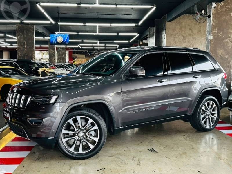 JEEP - GRAND CHEROKEE 3.0 LIMITED 4X4 V6 24V TURBO DIESEL 4P AUTOMÁTICO - 2018/2018 - CINZA - R$ 205.900,00